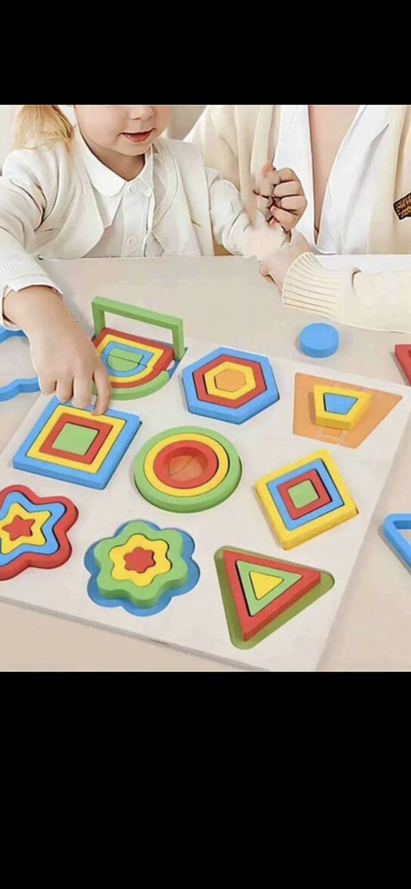 Tableau d'apprentissage de formes géométriques Montessori